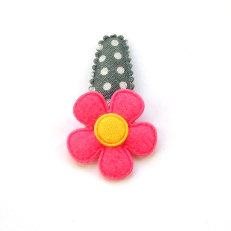 Barrette Bebe Petite Fille A Fleur En Feutrine Fuchsia Plein De Bisous Barrette Bebe Petite Fille A Fleur En Feutrine Fuchsia Plein De Bisous