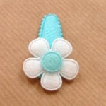barrette bébé original en blanc et bleu