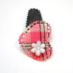 barrette bebe fille à coeur sur jean
